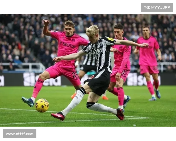 富勒姆与伊普斯维奇比赛表现分析与数据对比探讨